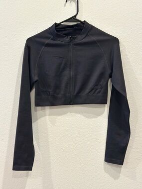 Women’s Best Black Cropped Long Sleeve Zip-Up Top